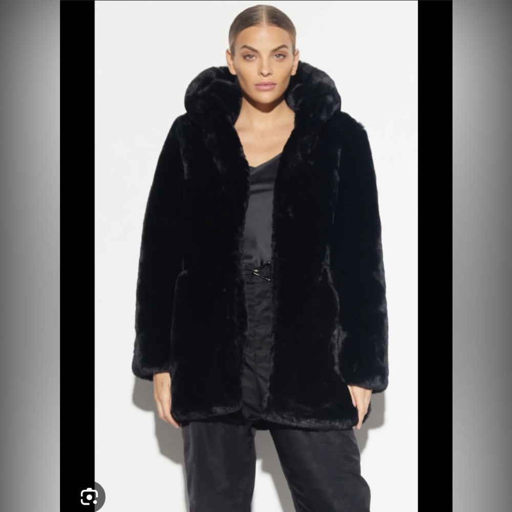 APPARIS Faux Fur Black Hooded Coat Size M